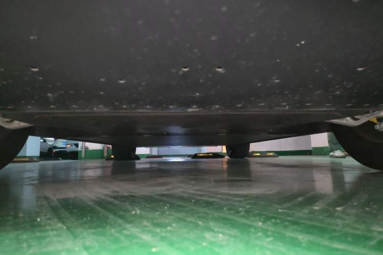Used Xiaomi Auto YU7 2025 Ultra-Long Range All-Wheel Drive Pro Version Chassis Front