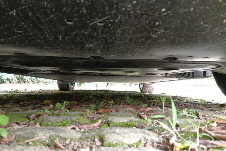 Used Xiaomi Auto YU7 2025 Ultra-Long Range High-Performance All-Wheel-Drive Max Edition Chassis Front