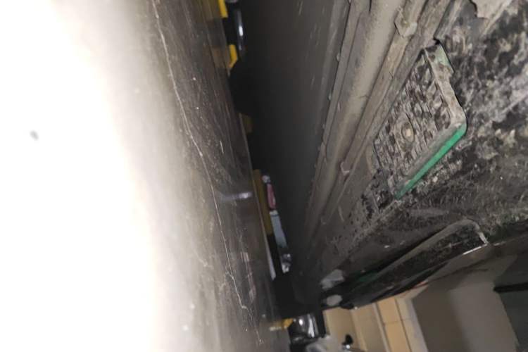Used Xiaomi Auto YU7 2025 Ultra-Long Range High-Performance All-Wheel-Drive Max Edition Chassis Front Left