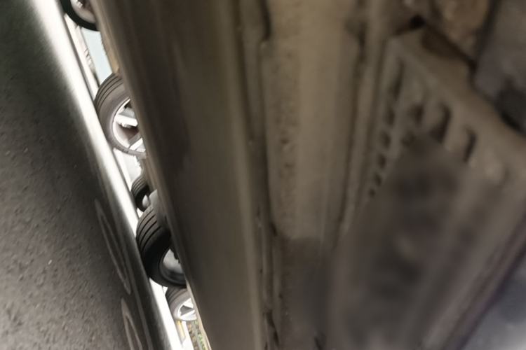 Used Xiaomi Auto YU7 2025 Ultra-Long Range High-Performance All-Wheel-Drive Max Edition Chassis Front Left