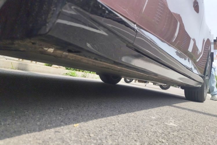 Used Xiaomi Auto YU7 2025 Ultra-Long Range Rear-Wheel Drive Version Chassis Front Left
