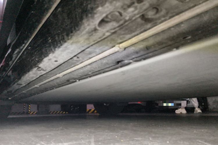 Used Xiaomi Auto YU7 2025 Ultra-Long Range High-Performance All-Wheel-Drive Max Edition Chassis Front Right