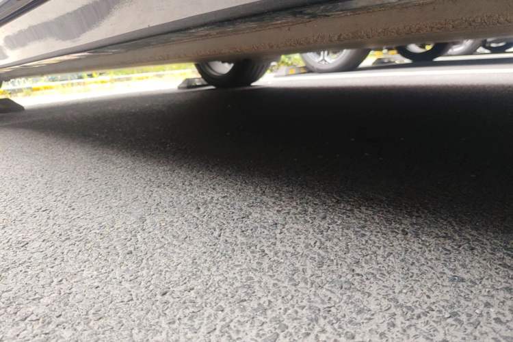 Used Xiaomi Auto YU7 2025 Ultra-Long Range High-Performance All-Wheel-Drive Max Edition Chassis Front Right