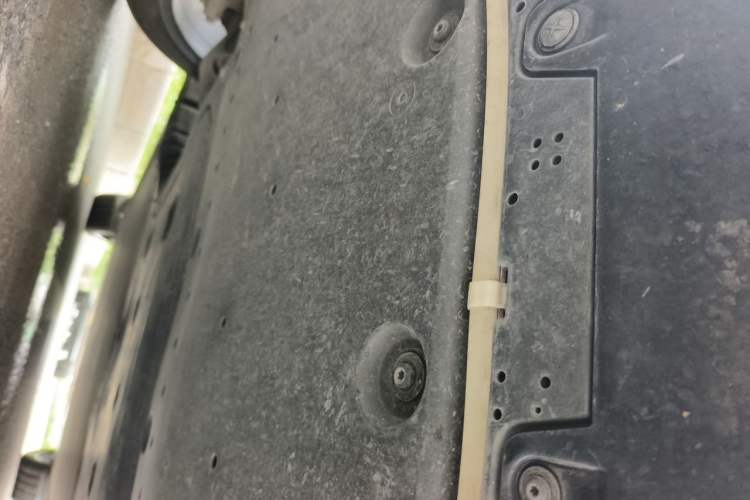 Used Xiaomi Auto YU7 2025 Ultra-Long Range High-Performance All-Wheel-Drive Max Edition Chassis Front
