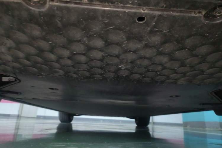 Used Xiaomi Auto YU7 2025 Ultra-Long Range High-Performance All-Wheel-Drive Max Edition Chassis Rear