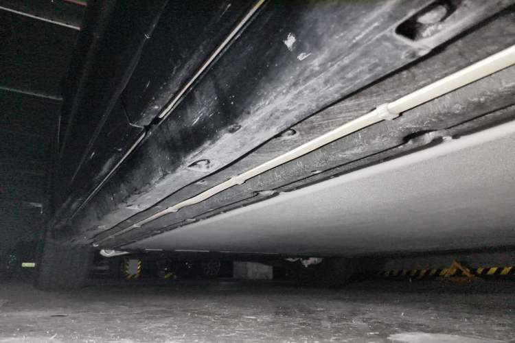 Used Xiaomi Auto YU7 2025 Ultra-Long Range High-Performance All-Wheel-Drive Max Edition Chassis Rear Left