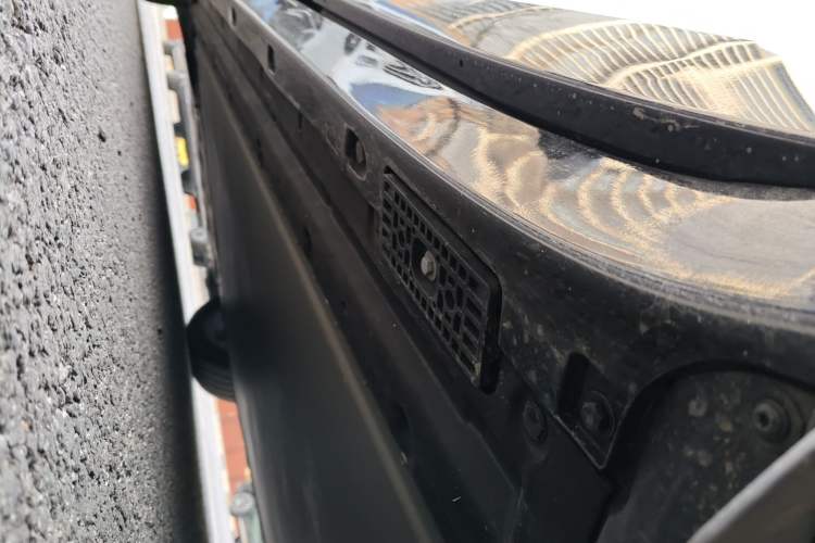 Used Xiaomi Auto YU7 2025 Ultra-Long Range High-Performance All-Wheel-Drive Max Edition Chassis Rear Left