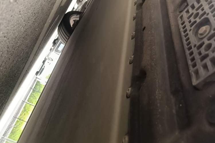Used Xiaomi Auto YU7 2025 Ultra-Long Range High-Performance All-Wheel-Drive Max Edition Chassis Rear Left
