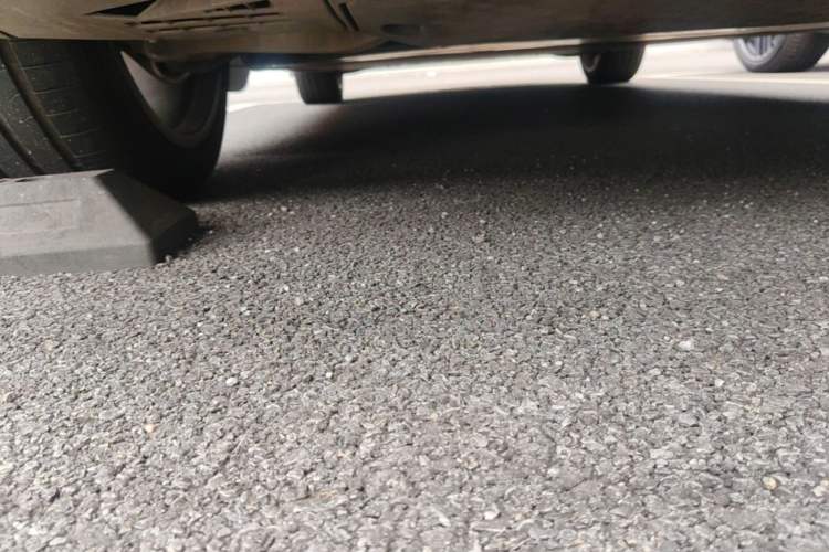 Used Xiaomi Auto YU7 2025 Ultra-Long Range High-Performance All-Wheel-Drive Max Edition Chassis Rear Left