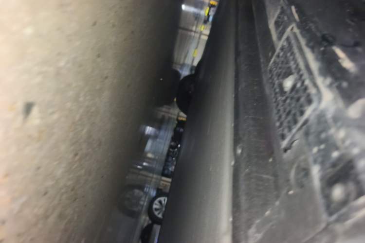 Used Xiaomi Auto YU7 2025 Ultra-Long Range High-Performance All-Wheel-Drive Max Edition Chassis Rear Left