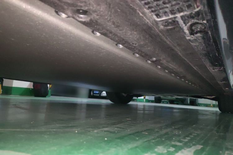 Used Xiaomi Auto YU7 2025 Ultra-Long Range All-Wheel Drive Pro Version Chassis Rear Right