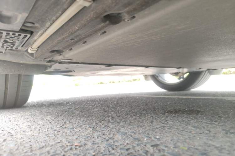 Used Xiaomi Auto YU7 2025 Ultra-Long Range High-Performance All-Wheel-Drive Max Edition Chassis Rear Right
