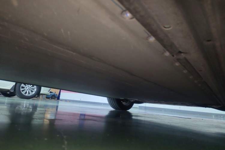 Used Xiaomi Auto YU7 2025 Ultra-Long Range High-Performance All-Wheel-Drive Max Edition Chassis Rear Right