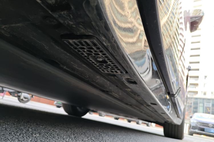 Used Xiaomi Auto YU7 2025 Ultra-Long Range High-Performance All-Wheel-Drive Max Edition Chassis Rear Right