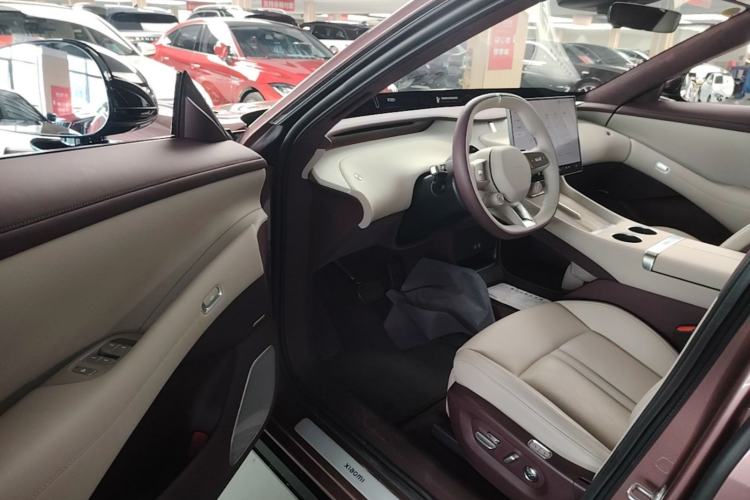 Used Xiaomi Auto YU7 2025 Ultra-Long Range High-Performance All-Wheel-Drive Max Edition Driver Seat