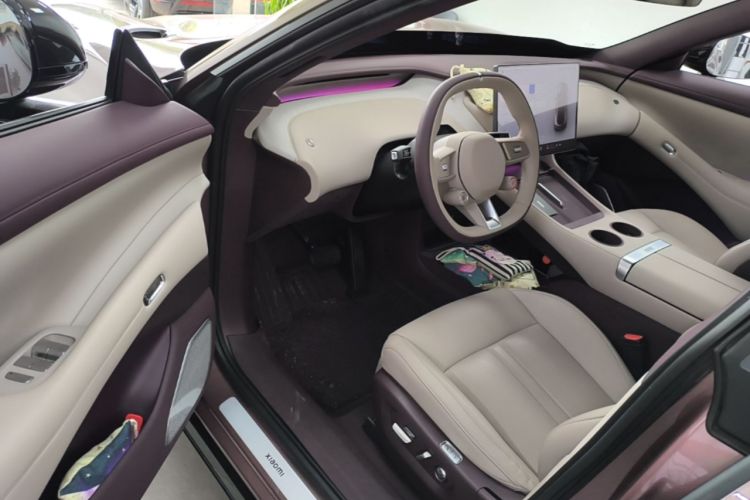 Used Xiaomi Auto YU7 2025 Ultra-Long Range All-Wheel Drive Pro Version Driver Seat