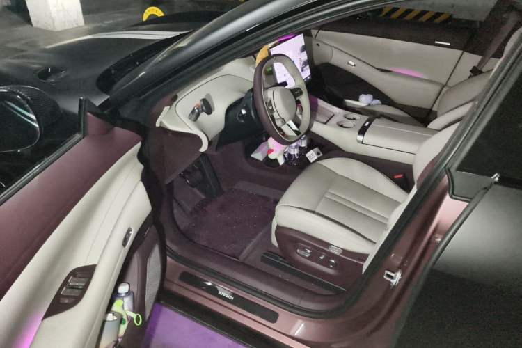 Used Xiaomi Auto YU7 2025 Ultra-Long Range High-Performance All-Wheel-Drive Max Edition Driver Seat