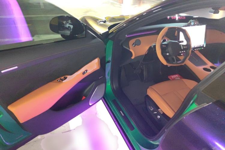 Used Xiaomi Auto YU7 2025 Ultra-Long Range High-Performance All-Wheel-Drive Max Edition Driver Seat
