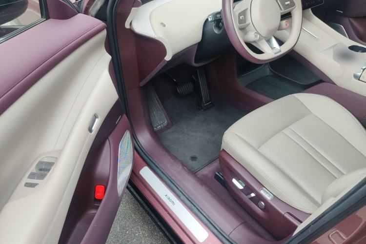 Used Xiaomi Auto YU7 2025 Ultra-Long Range High-Performance All-Wheel-Drive Max Edition Driver Seat