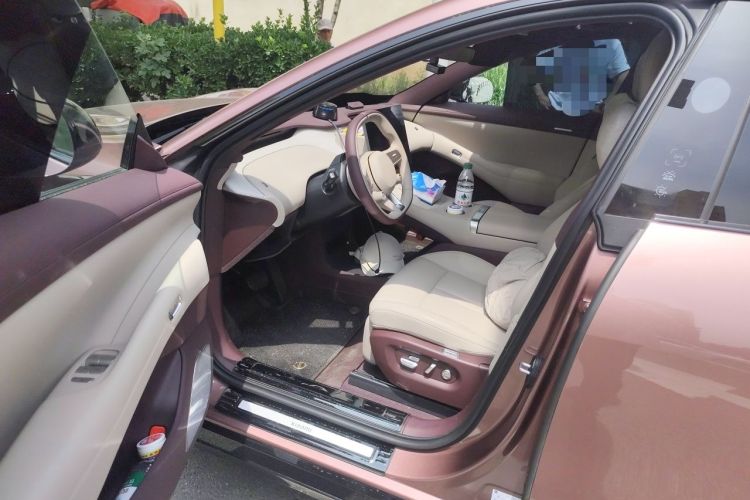Used Xiaomi Auto YU7 2025 Ultra-Long Range Rear-Wheel Drive Version Driver Seat