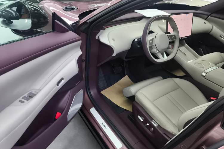 Used Xiaomi Auto YU7 2025 Ultra-Long Range Rear-Wheel Drive Version Driver Seat