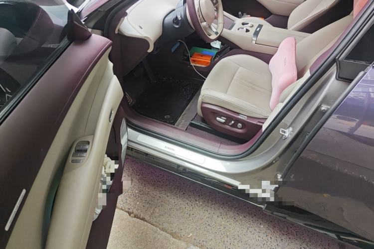 Used Xiaomi Auto YU7 2025 Ultra-Long Range Rear-Wheel Drive Version Driver Seat
