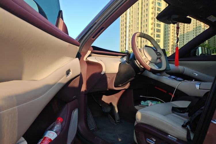 Used Xiaomi Auto YU7 2025 Ultra-Long Range All-Wheel Drive Pro Version Driver Seat
