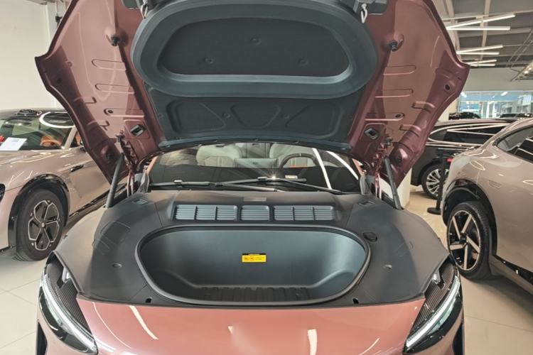 Used Xiaomi Auto YU7 2025 Ultra-Long Range High-Performance All-Wheel-Drive Max Edition Engine Bay