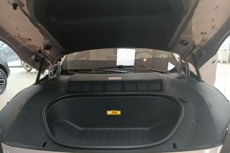Used Xiaomi Auto YU7 2025 Ultra-Long Range High-Performance All-Wheel-Drive Max Edition Engine Bay