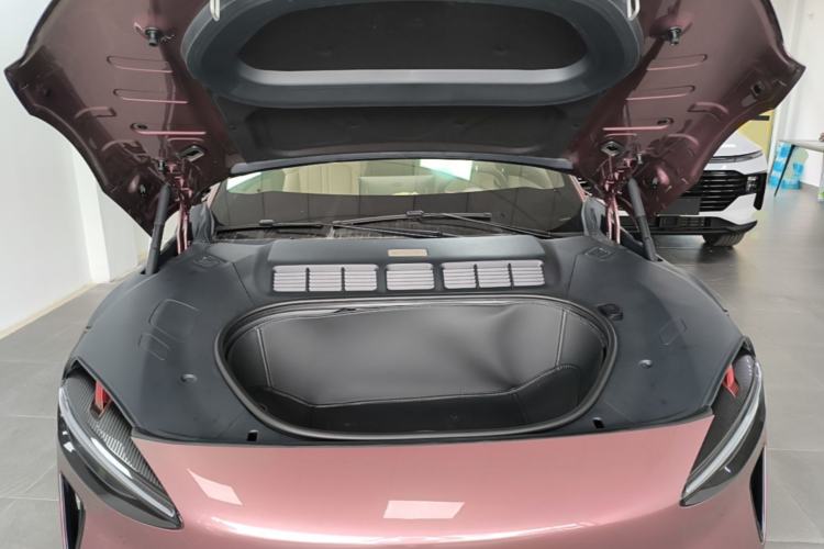 Used Xiaomi Auto YU7 2025 Ultra-Long Range All-Wheel Drive Pro Version Engine Bay