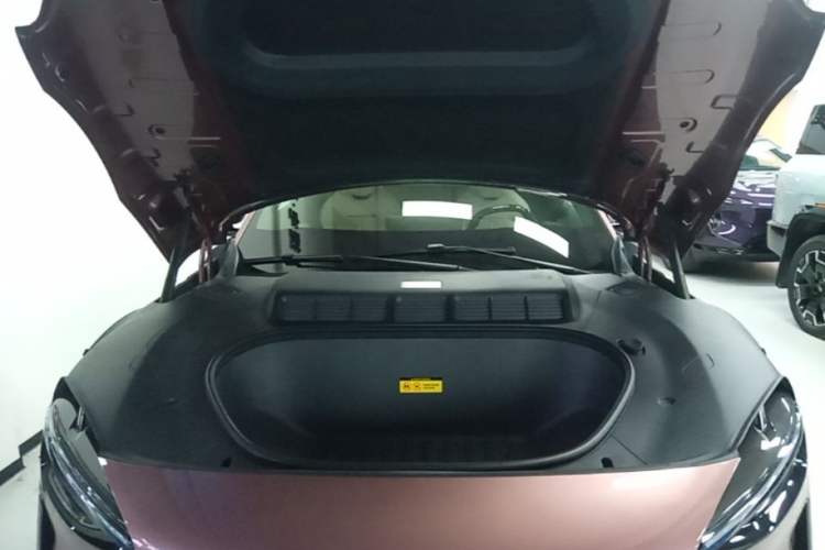 Used Xiaomi Auto YU7 2025 Ultra-Long Range High-Performance All-Wheel-Drive Max Edition Engine Bay