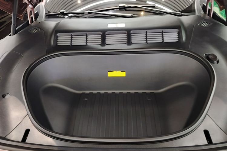 Used Xiaomi Auto YU7 2025 Ultra-Long Range High-Performance All-Wheel-Drive Max Edition Engine Bay