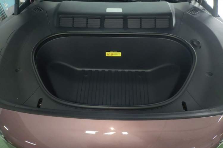Used Xiaomi Auto YU7 2025 Ultra-Long Range High-Performance All-Wheel-Drive Max Edition Engine Bay