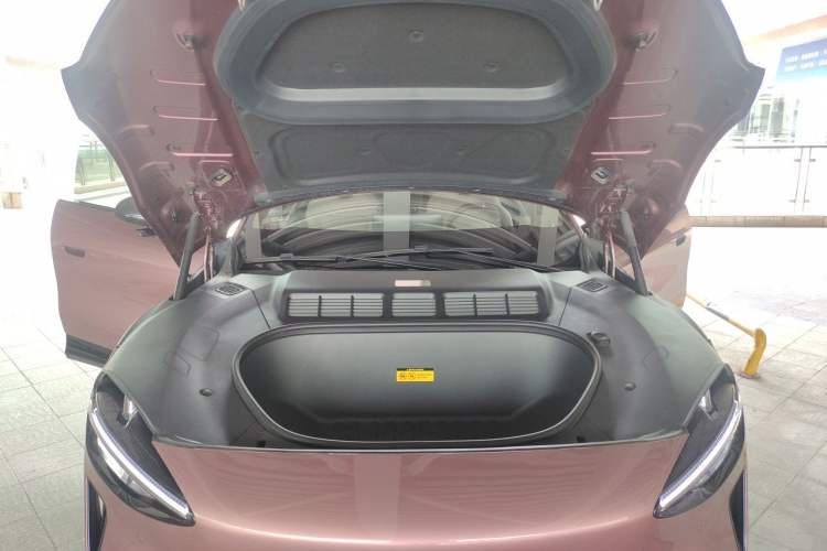 Used Xiaomi Auto YU7 2025 Ultra-Long Range High-Performance All-Wheel-Drive Max Edition Engine Bay