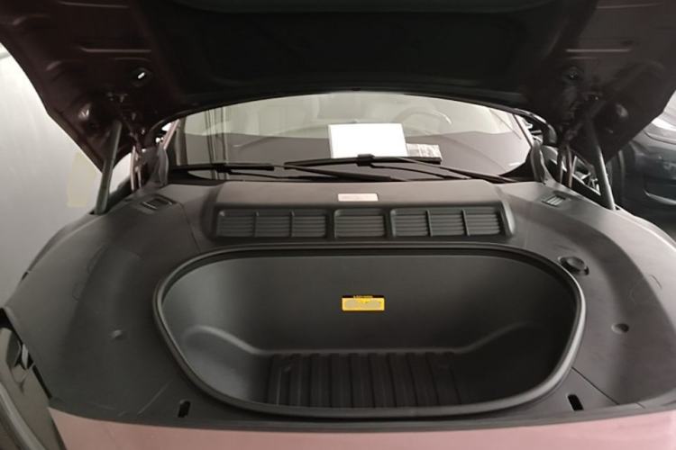 Used Xiaomi Auto YU7 2025 Ultra-Long Range High-Performance All-Wheel-Drive Max Edition Engine Bay