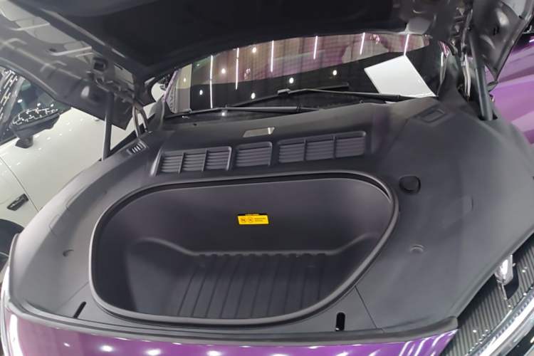 Used Xiaomi Auto YU7 2025 Ultra-Long Range Rear-Wheel Drive Version Engine Bay