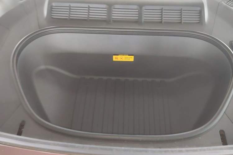 Used Xiaomi Auto YU7 2025 Ultra-Long Range High-Performance All-Wheel-Drive Max Edition Engine Bay