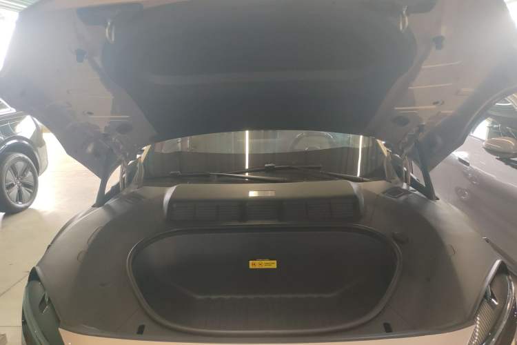 Used Xiaomi Auto YU7 2025 Ultra-Long Range High-Performance All-Wheel-Drive Max Edition Engine Bay