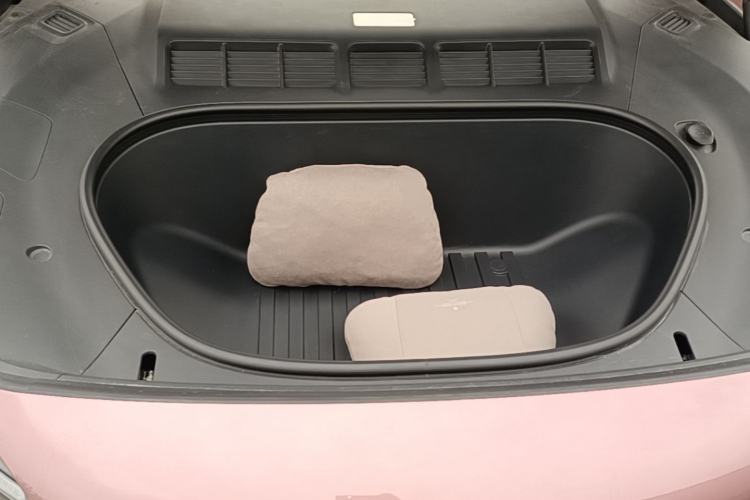 Used Xiaomi Auto YU7 2025 Ultra-Long Range High-Performance All-Wheel-Drive Max Edition Engine Bay