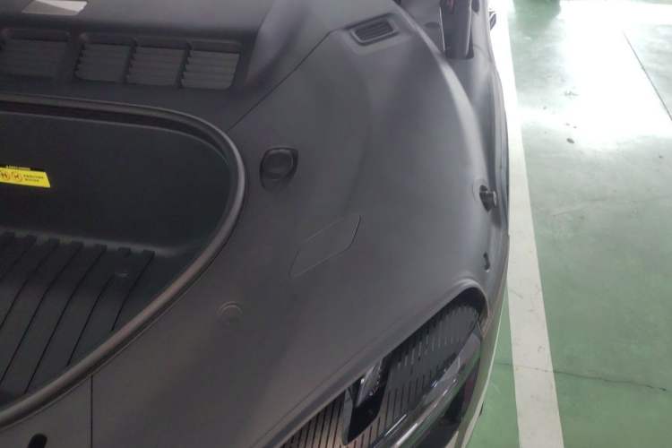 Used Xiaomi Auto YU7 2025 Ultra-Long Range High-Performance All-Wheel-Drive Max Edition Engine Bay Left