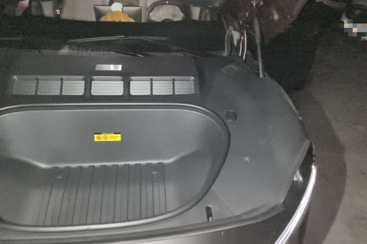Used Xiaomi Auto YU7 2025 Ultra-Long Range High-Performance All-Wheel-Drive Max Edition Engine Bay Left