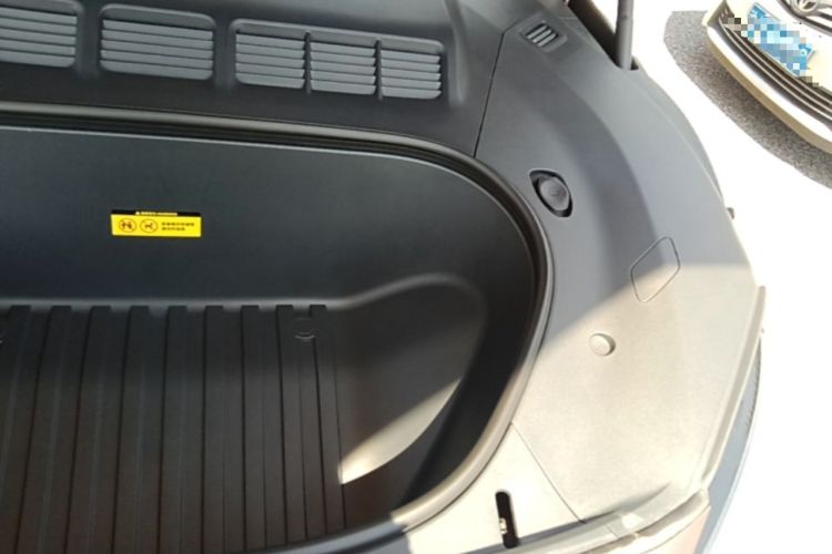 Used Xiaomi Auto YU7 2025 Ultra-Long Range High-Performance All-Wheel-Drive Max Edition Engine Bay Left