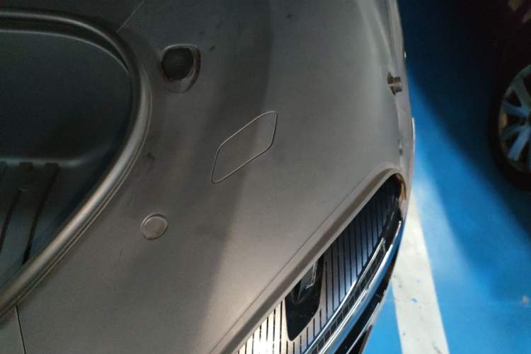 Used Xiaomi Auto YU7 2025 Ultra-Long Range High-Performance All-Wheel-Drive Max Edition Engine Bay Left