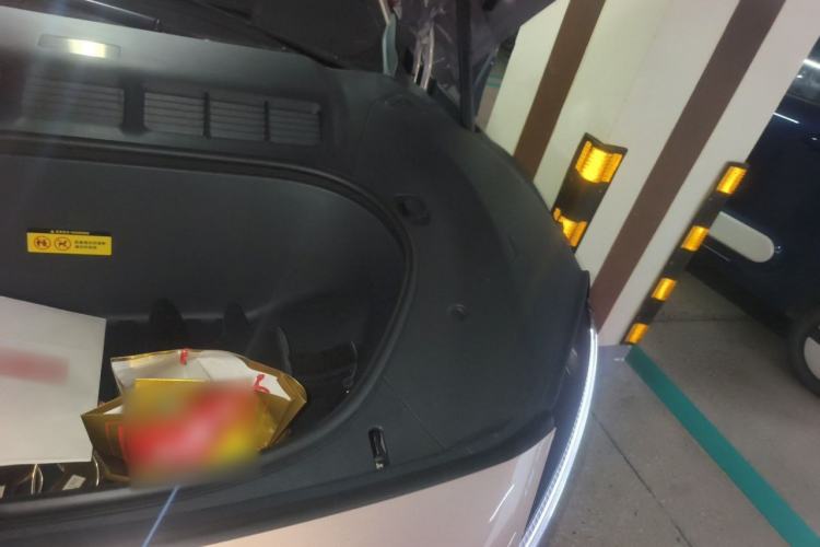 Used Xiaomi Auto YU7 2025 Ultra-Long Range High-Performance All-Wheel-Drive Max Edition Engine Bay Left