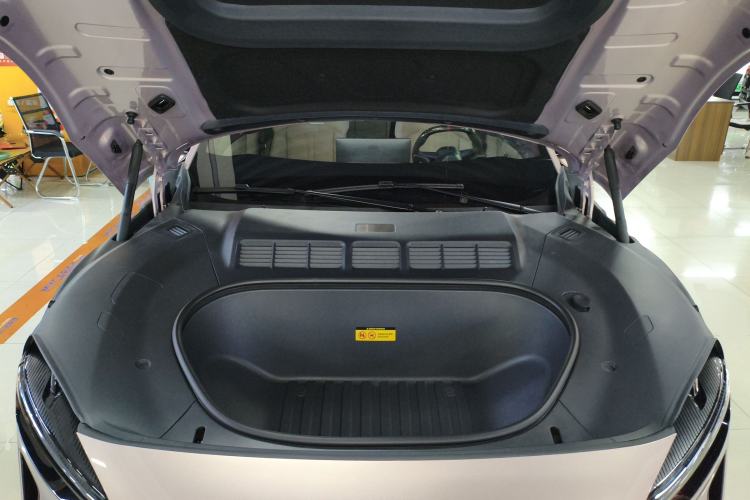 Used Xiaomi Auto YU7 2025 Ultra-Long Range High-Performance All-Wheel-Drive Max Edition Engine Bay