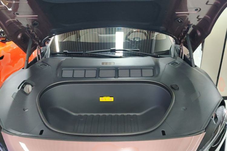 Used Xiaomi Auto YU7 2025 Ultra-Long Range High-Performance All-Wheel-Drive Max Edition Engine Bay
