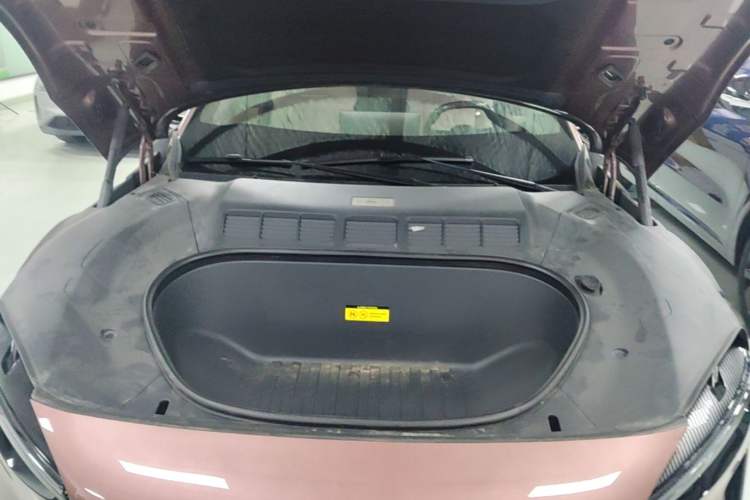 Used Xiaomi Auto YU7 2025 Ultra-Long Range High-Performance All-Wheel-Drive Max Edition Engine Bay
