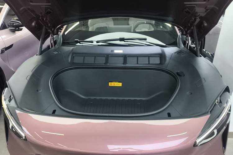 Used Xiaomi Auto YU7 2025 Ultra-Long Range Rear-Wheel Drive Version Engine Bay