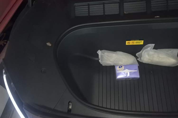 Used Xiaomi Auto YU7 2025 Ultra-Long Range Rear-Wheel Drive Version Engine Bay Right