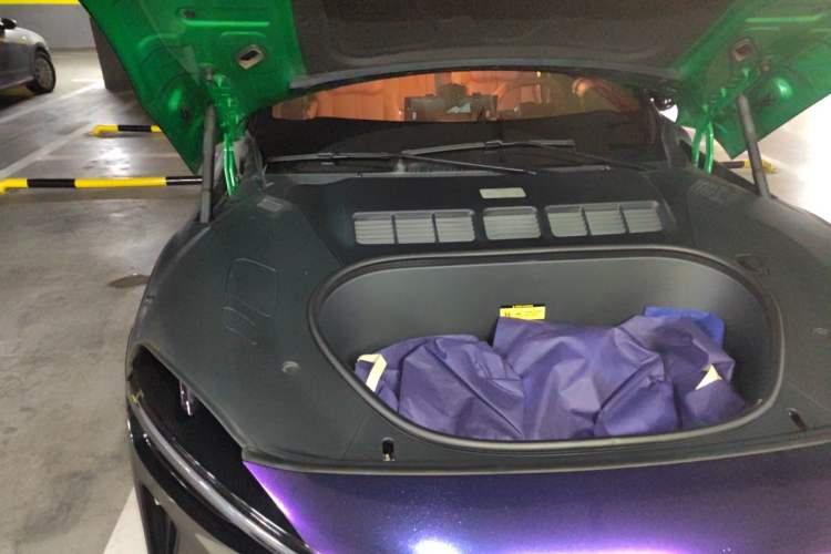 Used Xiaomi Auto YU7 2025 Ultra-Long Range High-Performance All-Wheel-Drive Max Edition Engine Bay Right